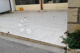 VODICE, poslovno-stambeni prostor u centru blizu mora, Vodice, Immobili commerciali