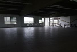 Poslovni prostor za najam,600m²,Osijek,Ind.zona, Osijek, Propiedad comercial