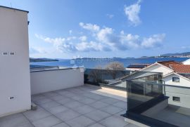 SRIMA - PENTHOUSE DRUGI RED DO MORA S8, Vodice, Appartement