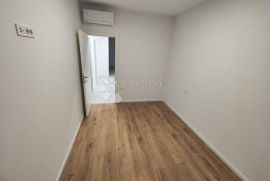 SRIMA - PENTHOUSE DRUGI RED DO MORA S8, Vodice, Appartement