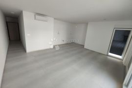 SRIMA -APARTMAN DRUGI RED DO MORA S2, Vodice, Appartamento