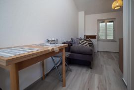 Lijepa apartmanska kuća u blizini mora, Medulin, Kuća