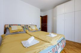 Apartman 80m2 sa pogledom na MORE, Crikvenica, Stan