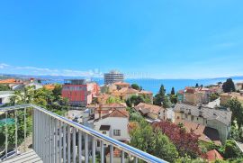 Luksuzni stan u centru Opatije 138m2, Opatija, شقة