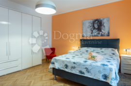 OPATIJA,  2S+DB stan sa okućnicom i garažom, Opatija, Apartamento