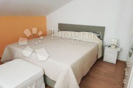 Stan s panoramskim pogledom i bazenom, Opatija, Appartement