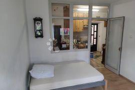 Potpuno renoviran stan za najam blizu centra, Rijeka, Appartment