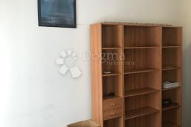 NOVOUREĐEN UREDSKI PROSTOR, Koprivnica, Propriedade comercial