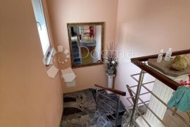 Villa 700m2 sa bazenom i teniskim terenom, Crikvenica, Ev