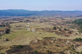 ZEMLJIŠTE POGODNO ZA ETNO SELO, Plaški, Tierra