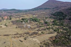 ZEMLJIŠTE POGODNO ZA ETNO SELO, Plaški, Tierra