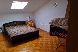 Komforan apartman u centru, Novi Vinodolski, Apartamento