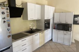 Apartmanska kuća, Novigrad, Novigrad, Casa