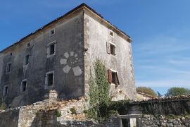 Impozantna kamena kuća za adaptaciju, Barban, House