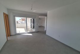 PRIMOŠTEN NOVOGRADNJA STAN S2 U PRIZEMLJU, Primošten, Appartment