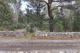 DUBRAVA POKRAJ ŠIBENIKA- GRAĐEVINSKO ZEMLJIŠTE UZ CESTU, Šibenik - Okolica, Terreno