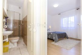 SUPETAR KUĆA 250 M2, Supetar, Casa