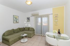 SUPETAR KUĆA 250 M2, Supetar, Casa