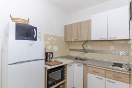 SUPETAR KUĆA 250 M2, Supetar, Casa