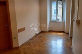 Centar -64m2,ulica Dolac, Rijeka, Propiedad comercial