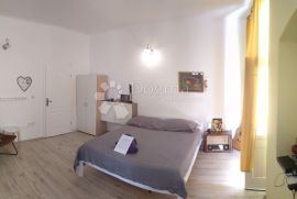 Stan sa 2 apartmana u strogom centru Opatije, Opatija, Appartamento