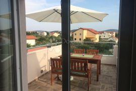 ROGOZNICA APARTMANSKA VILA S BAZENOM NA ODLIČNOJ LOKACIJI, Rogoznica, Casa