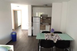 ROGOZNICA APARTMANSKA VILA S BAZENOM NA ODLIČNOJ LOKACIJI, Rogoznica, Casa