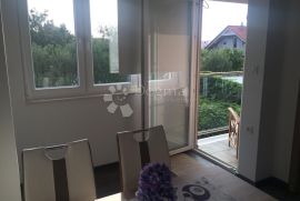 ROGOZNICA APARTMANSKA VILA S BAZENOM NA ODLIČNOJ LOKACIJI, Rogoznica, Casa