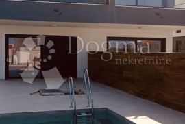 Penthouse novogradnja u Novalji s panoramskim pogledom na more, raritet u ponudi!, Pag, Appartamento