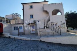 ROGOZNICA APARTMANSKA KUĆA S PREKRASNIM POGLEDOM NA MORE, Rogoznica, Famiglia