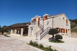 UNIKATNA LUKSUZNA VILA I HACIJENDA NA 45.000 M2, Vodice, Maison