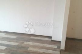 Poslovni prostor 104 m², Viškovo, Gewerbeimmobilie