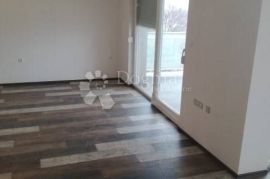 Poslovni prostor 104 m², Viškovo, Gewerbeimmobilie