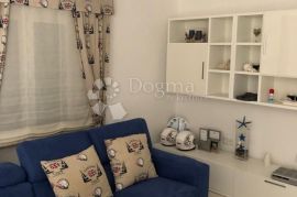 MALI LOŠINJ, DVOETAŽNI STAN U CENTRU, Mali Lošinj, Appartement