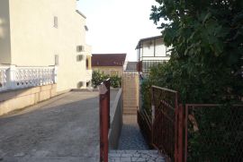 CRIKVENICA, 65 m², PREKRASAN POGLED, TERASA, VRT, PARKING, Crikvenica, Appartment