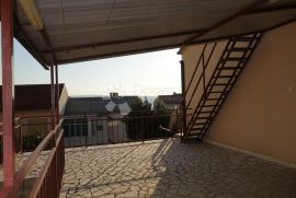 CRIKVENICA, 65 m², PREKRASAN POGLED, TERASA, VRT, PARKING, Crikvenica, Appartment