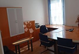 CENTAR, MINUTA OD KORZA 38 m², 2S, Rijeka, Коммерческая недвижимость