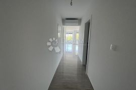 Luksuzna novogradnja apartman 98 m²+38 m² sa bazenom Malinska, Malinska-Dubašnica, Appartamento