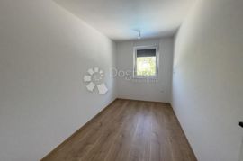 Luksuzna novogradnja apartman 98 m²+38 m² sa bazenom Malinska, Malinska-Dubašnica, Appartamento