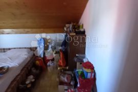 GORNJI KARIN - STAN U KUĆI I MANJI APARTMAN, Obrovac, Ev