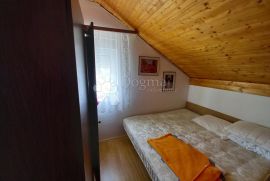 GORNJI KARIN - STAN U KUĆI I MANJI APARTMAN, Obrovac, Ev