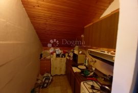 GORNJI KARIN - STAN U KUĆI I MANJI APARTMAN, Obrovac, Ev