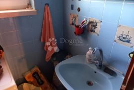 GORNJI KARIN - STAN U KUĆI I MANJI APARTMAN, Obrovac, Ev