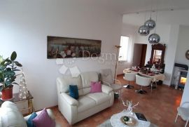 Prilika! Njivice dvoetažni apartman 148 m², Omišalj, Διαμέρισμα