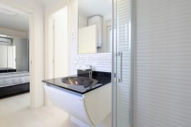 Ičići, kuća s 4 apartmana, površine 240 m², 80 m od mora, Opatija - Okolica, House