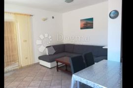 Dva prekrasna apartmana Vir sa pogledom na more, Vir, Appartment