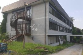 KARLOVAC POSLOVNO-PROZVODNA-SKLADIŠNA-UREDSKA ZGRADA, Karlovac, Commercial property