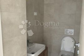 EKSKLUZIVNI PENTHOUSE SA BAZENOM, Malinska-Dubašnica, Appartamento