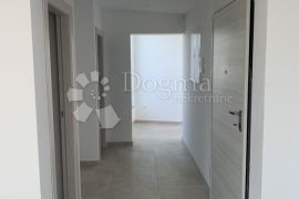 EKSKLUZIVNI PENTHOUSE SA BAZENOM, Malinska-Dubašnica, Appartamento