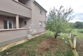 PROSTRANA KUĆA SA 3 APARTMANA, Vodnjan, بيت